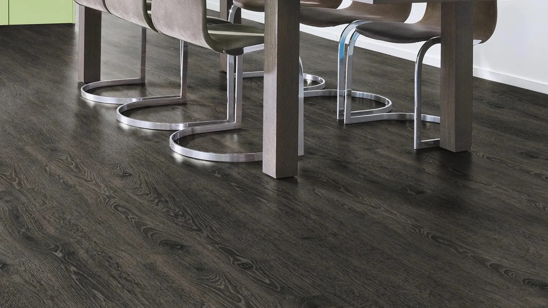 Вінілова підлога Hydrocork Plus - Cinder Oak B5R7002. 33 клас, 6 мм. Виробництво Португалія.