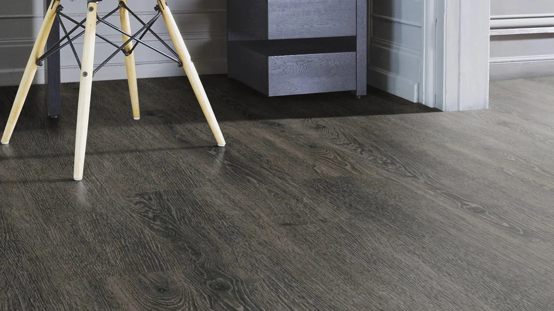 Вінілова підлога Hydrocork Plus - Cinder Oak B5R7002. 33 клас, 6 мм. Виробництво Португалія.