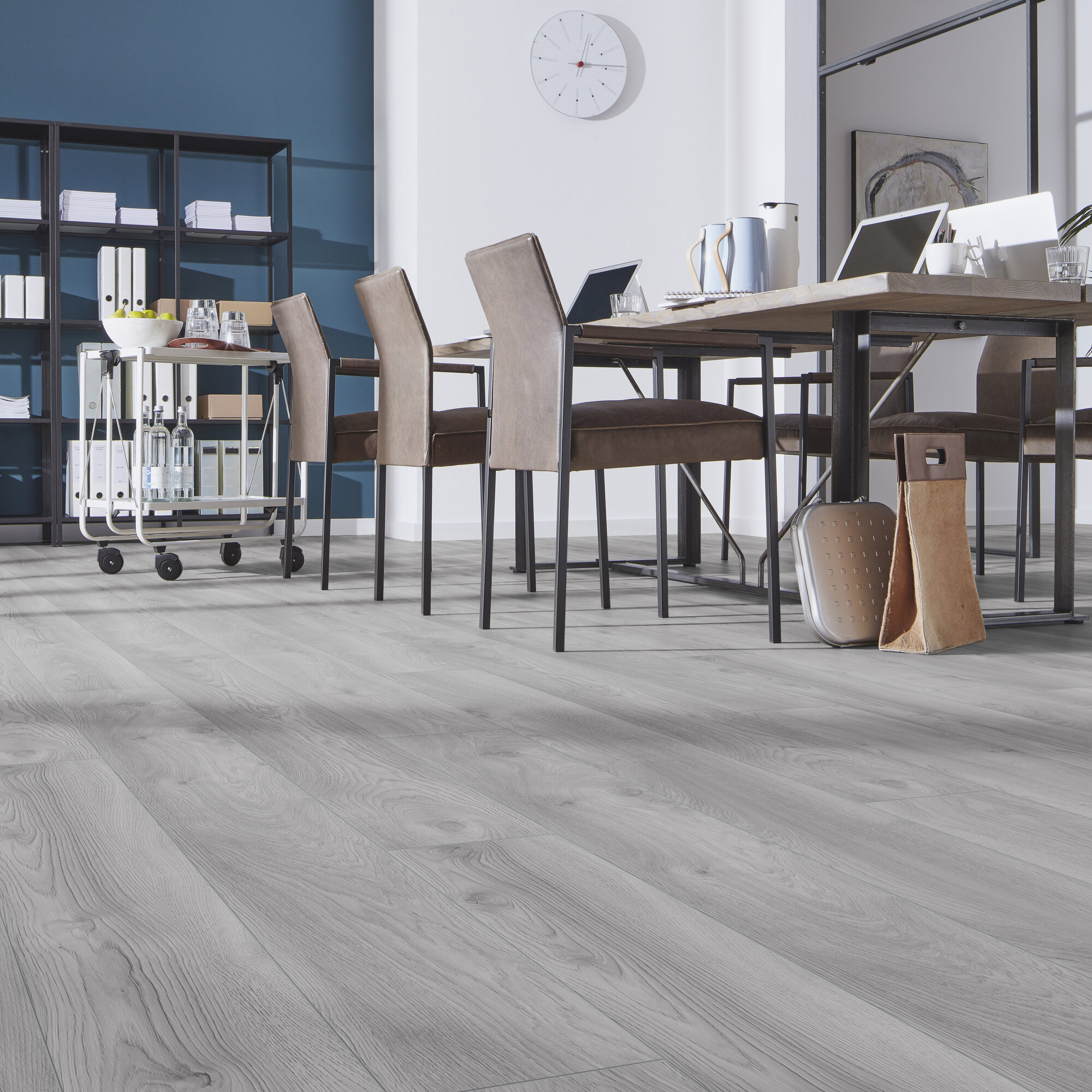 Ламінат Kronotex - Makro Oak Light Grey, артикул D 3670, 33 клас, 12 мм. колекція Mammut. Виробництво Німеччина.