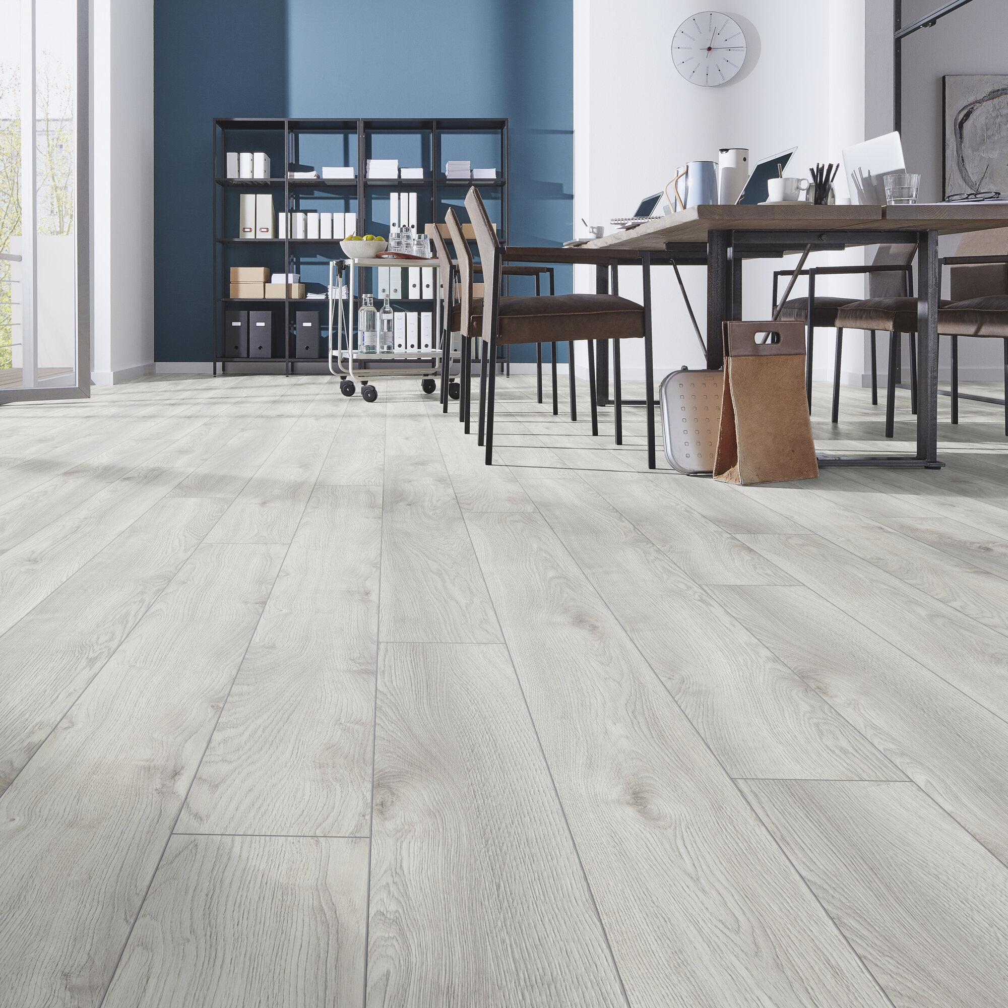 Ламінат Kronotex - Makro Oak White, артикул D 4793, 33 клас, 12 мм. Колекція Mammut. Виробництво Німеччина.