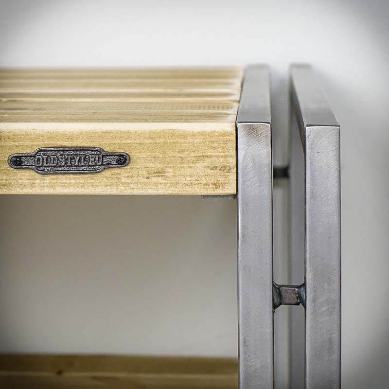 Меблі Seart ( Rustykalne uchwyty ) – столик Steel Wood 1, основний матеріал метал та деревина сосни, виробництво Польща.