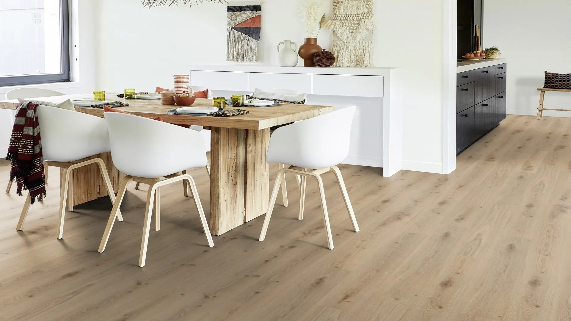 Вінілова підлога Tarkett – Delicate Oak Natural, артикул 280007014, 33 клас, 5,5 мм. Колекція Elegance Rigid 55.