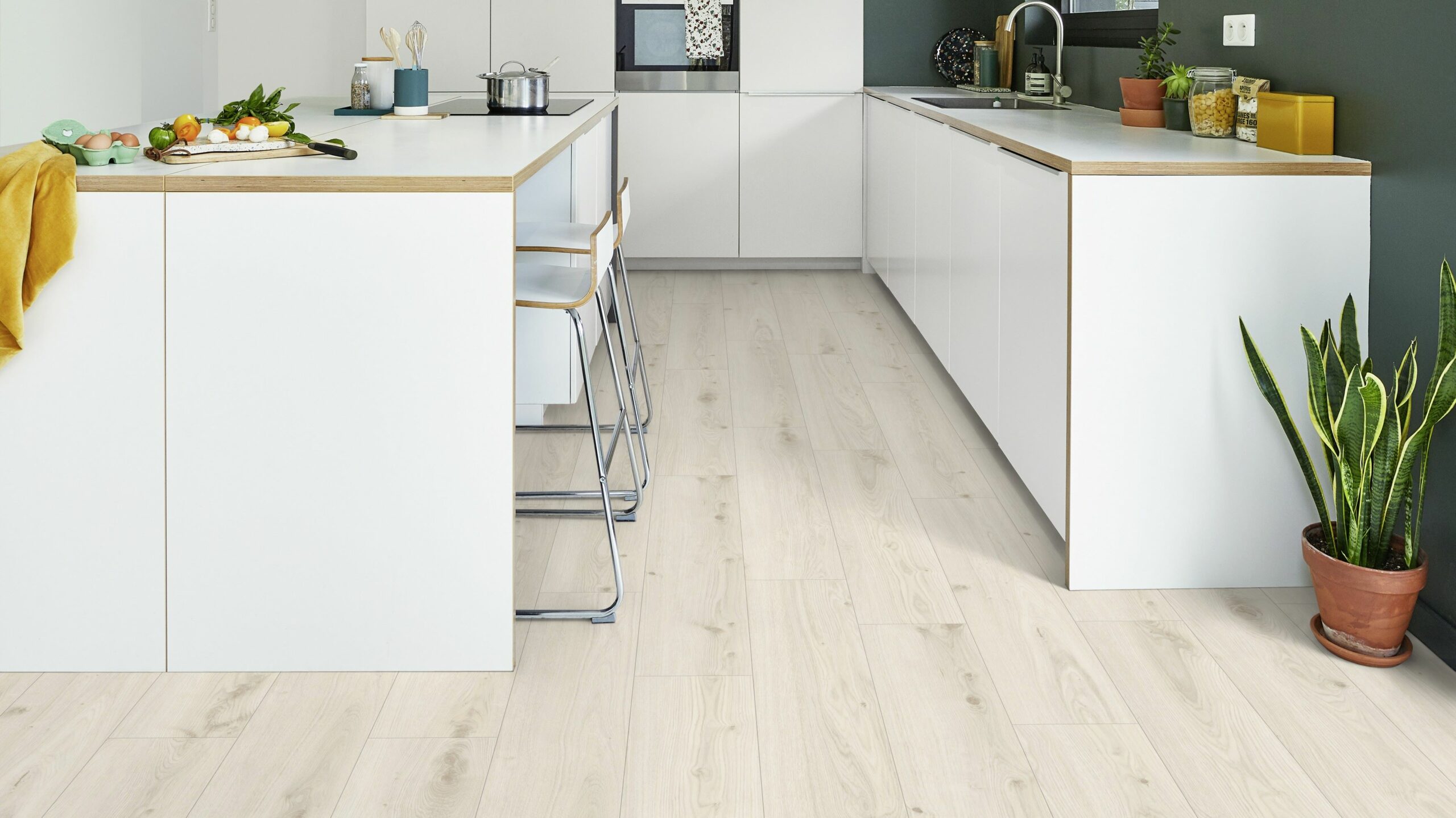 Вінілова підлога Tarkett – Delicate Oak Sugar, артикул 280007015, 33 клас, 5,5 мм. Колекція Elegance Rigid 55.