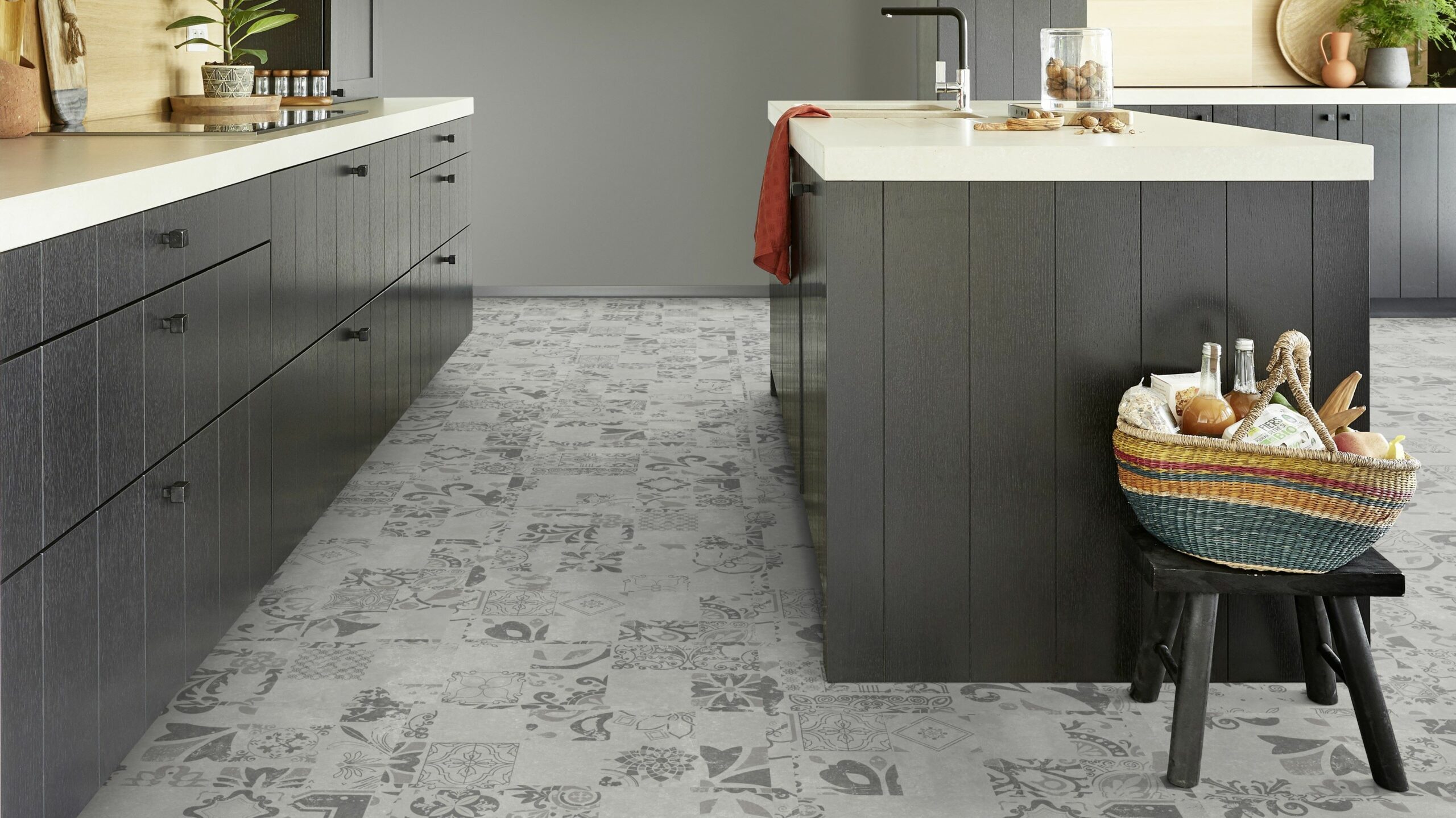 Вінілова підлога Tarkett – Medina Grey, артикул 280008018, 33 клас, 5,5 мм. Колекція Elegance Rigid 55.