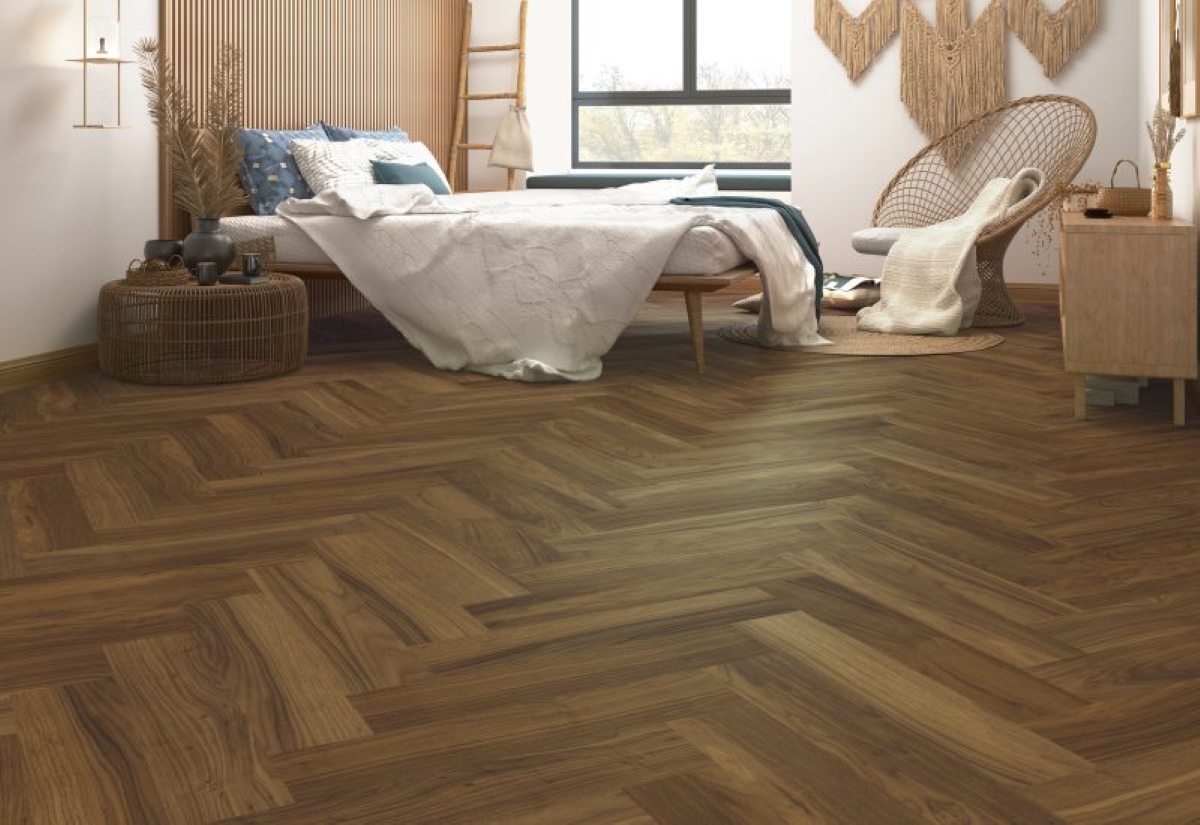Вінілова підлога Classen - Ceramin – Walnut Red Brown 65204, 33 клас, 2,5 мм., колекція Nuva Herringbone, виробництво Німеччина